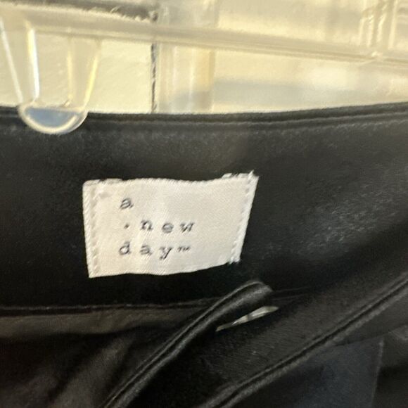 A New Day Women's 10 Straight Relaxed High Rise Satin Cargo Pants Glossy - Picture 4 of 11